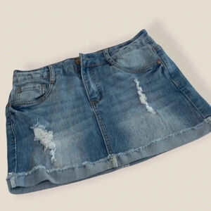 Dollhouse skirt